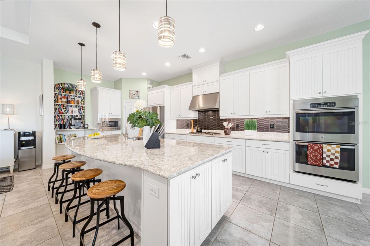 6195 Anise Drive, Sarasota, FL 34238 Photo