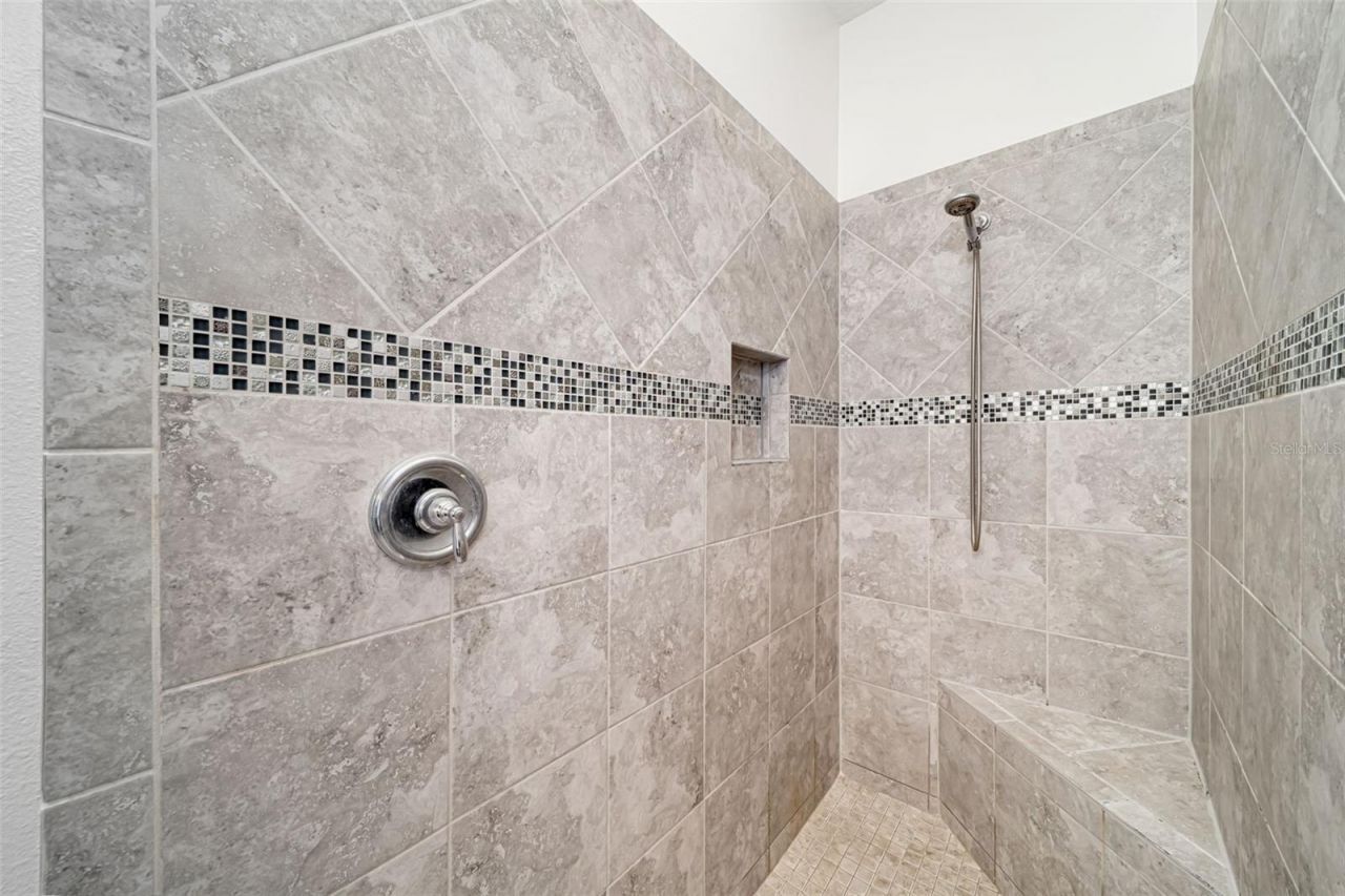 6195 Anise Drive, Sarasota, FL 34238 Photo