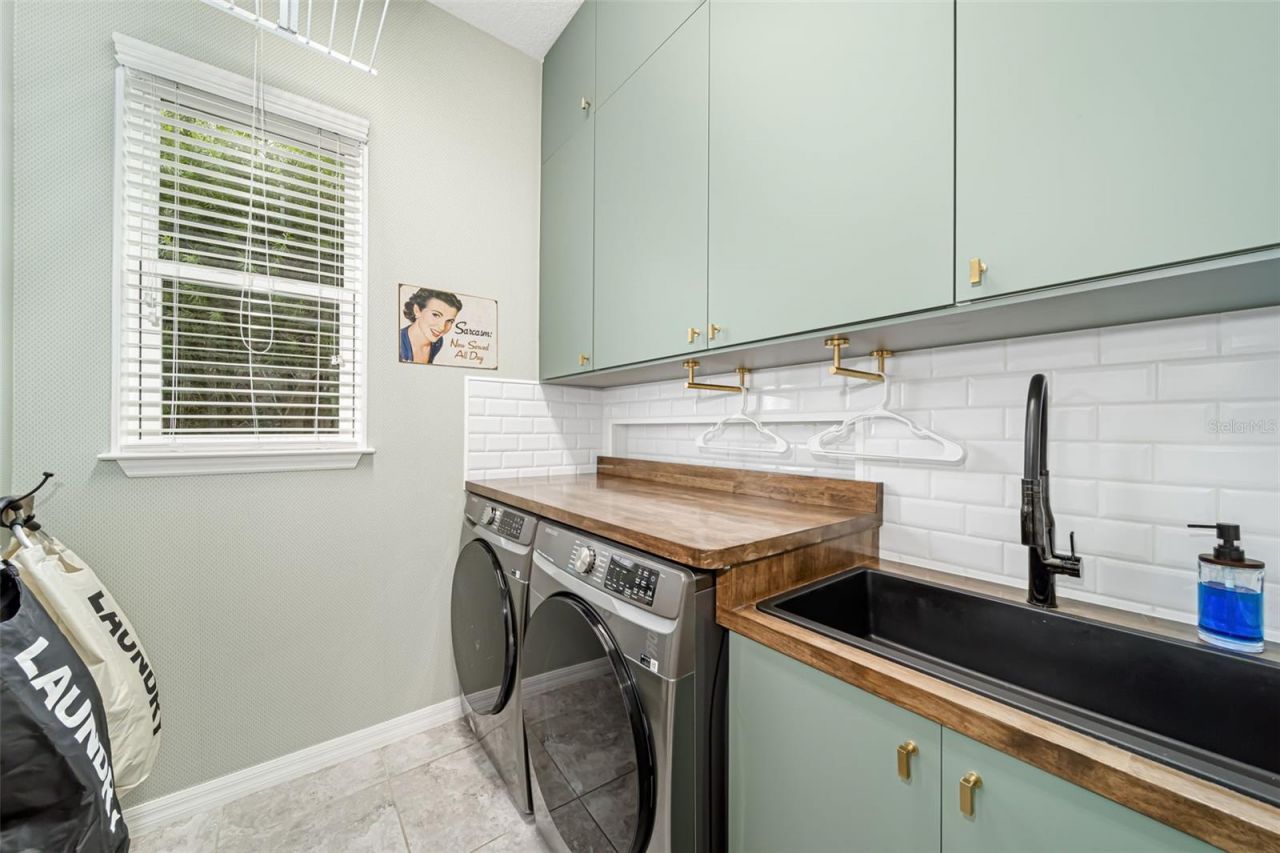 6195 Anise Drive, Sarasota, FL 34238 Photo