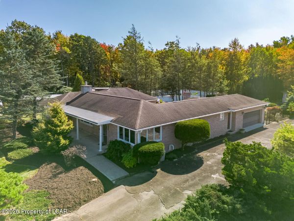 1524 E Broad Street, Hazleton, PA 18201