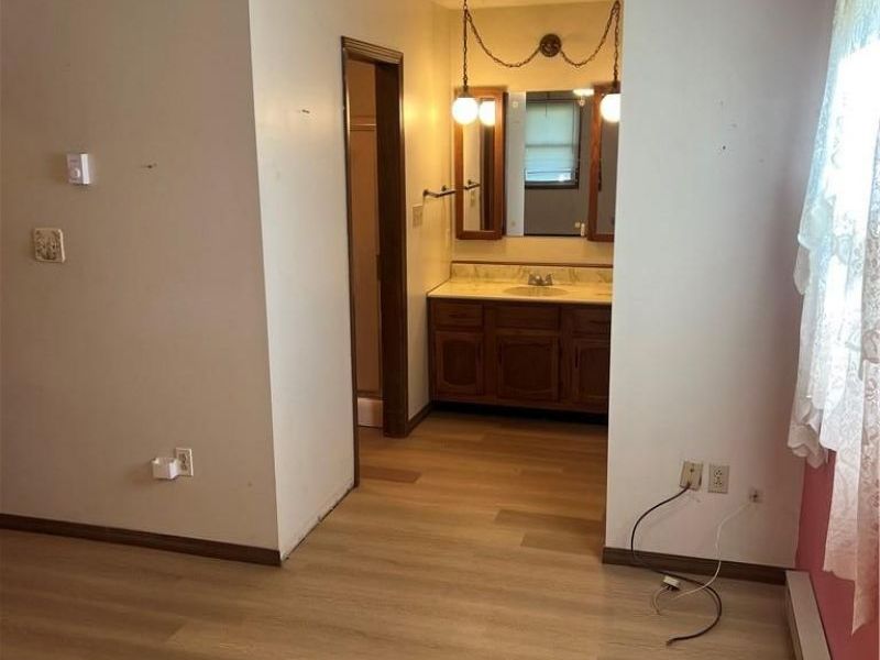 402 E Water Street, Union City, OH 45390 Photo 11