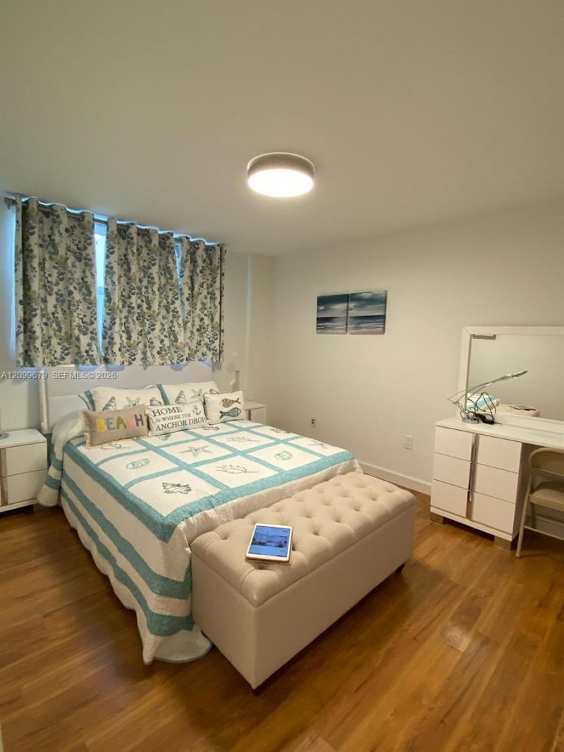 1623 Collins Ave , Unit 220, Miami Beach, FL 33139 Photo