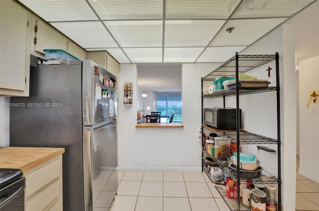 3001 W Rolling Hills Cir , Unit 702, Davie, FL 33328 Photo