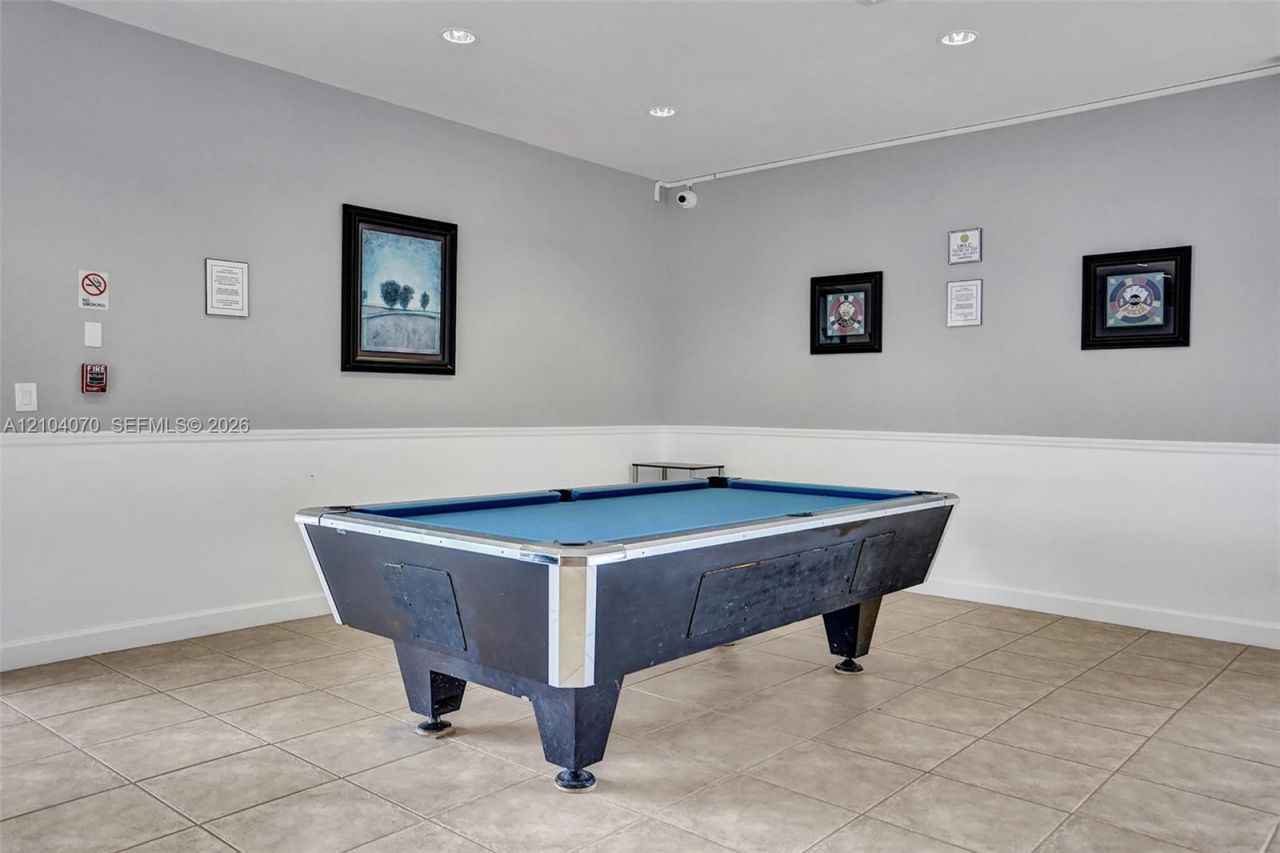 3001 W Rolling Hills Cir , Unit 702, Davie, FL 33328 Photo