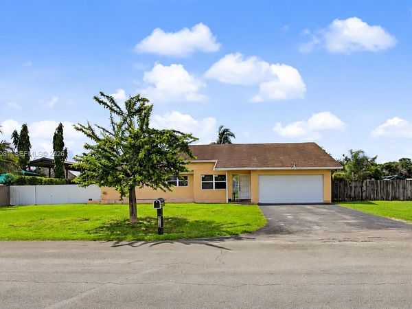 28702 SW 163rd Ct , Homestead, FL 33033