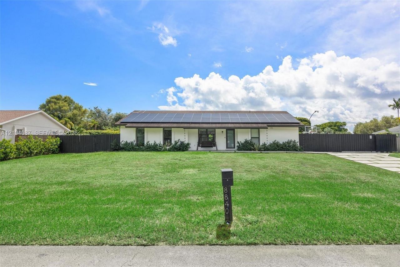 8840 SW 181st Ter, Palmetto Bay, FL 33157 Photo