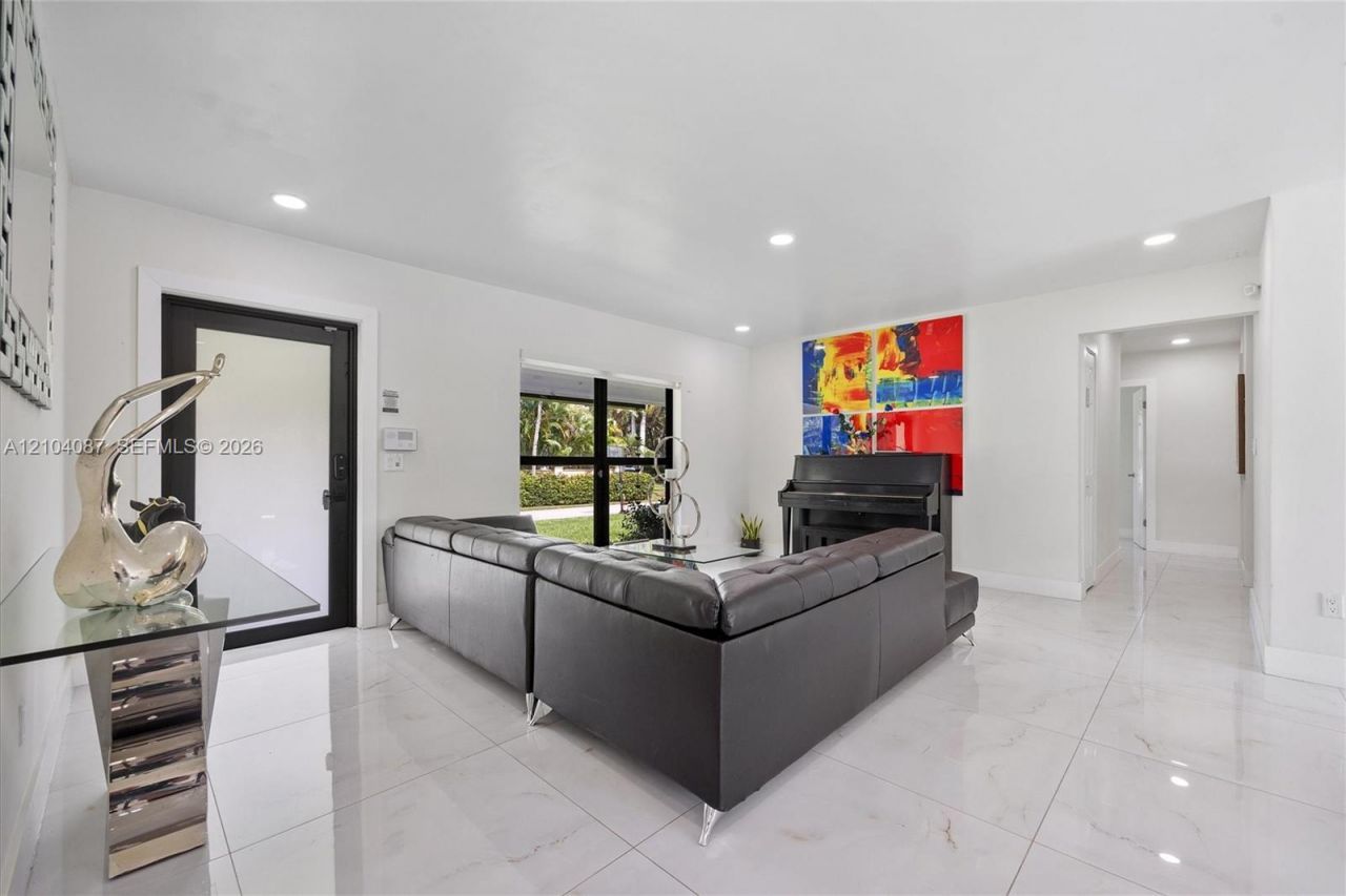 8840 SW 181st Ter, Palmetto Bay, FL 33157 Photo