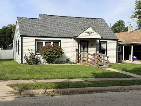 5032 Illinois Street, LOVES PARK, IL 61111
