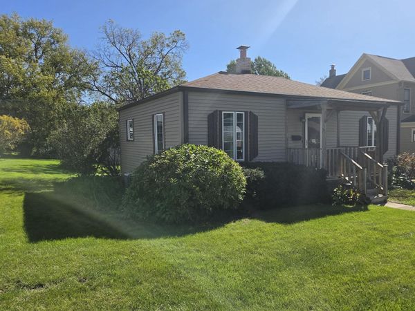 455 N TRUNCK, FREEPORT, IL 61032