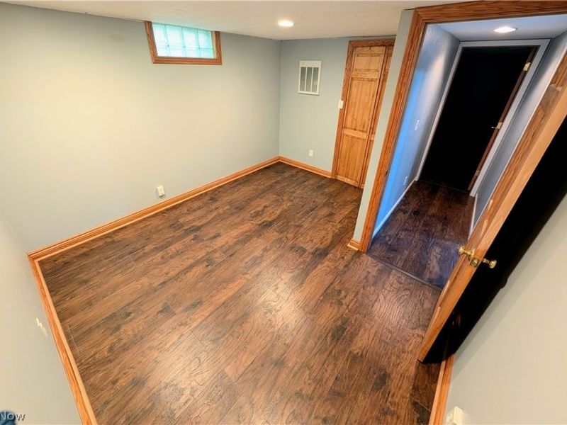 2177 Par Drive, Akron, OH 44312 Photo 17
