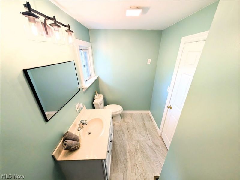 2177 Par Drive, Akron, OH 44312 Photo 8