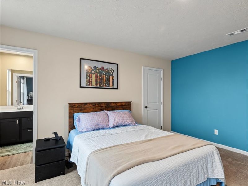2632 Bishop Oval, Barberton, OH 44203 Photo 21