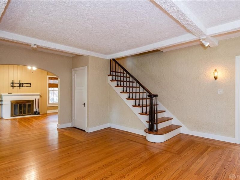 355 East Drive, Oakwood, OH 45419 Photo 8