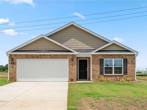 117 Bloom Drive , Lexington, NC 27295