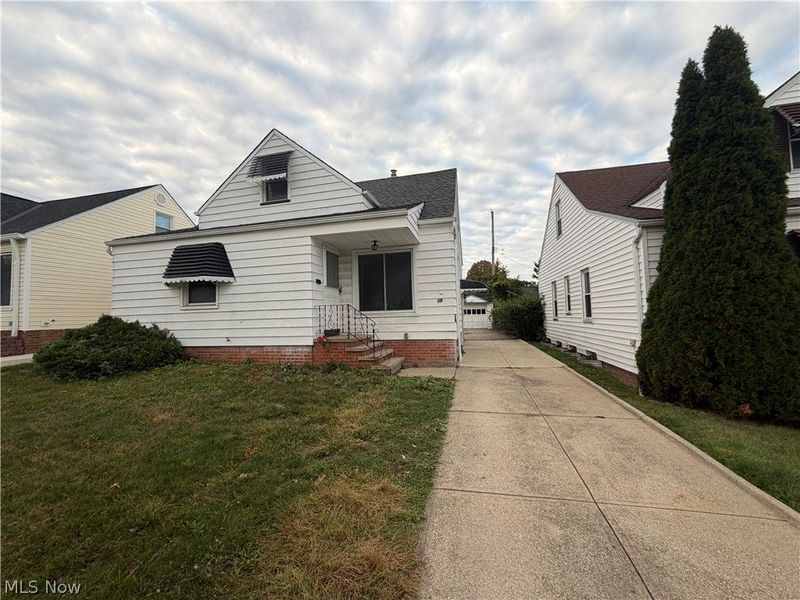 11509 Chester Road, Garfield Heights, OH 44125 Photo 2