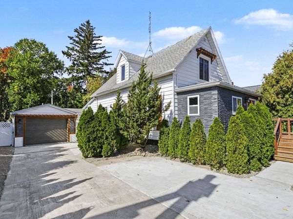 2416 Niles Avenue, St. Joseph, MI 49085