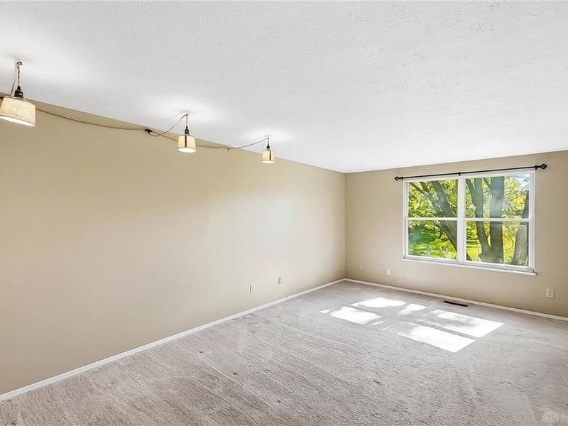 8209 Schoolgate Drive, Dayton, OH 45424 Photo 14