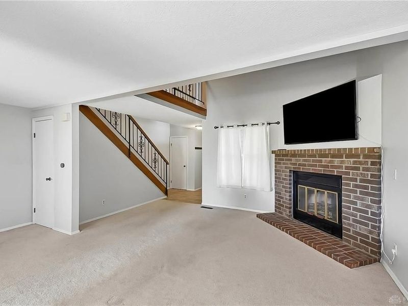 8209 Schoolgate Drive, Dayton, OH 45424 Photo 6