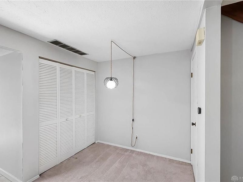 8209 Schoolgate Drive, Dayton, OH 45424 Photo 7
