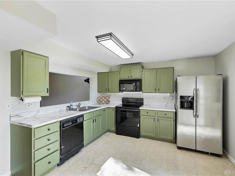 8209 Schoolgate Drive, Dayton, OH 45424 Photo 9