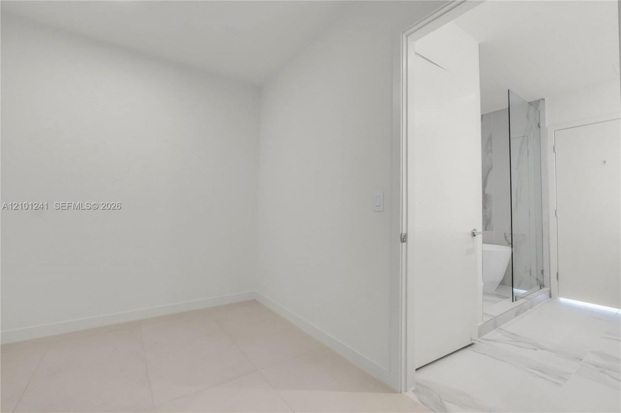 1400 Biscayne, Unit 1901, Miami, FL 33132 Photo