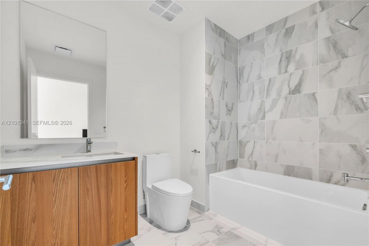 1400 Biscayne, Unit 1901, Miami, FL 33132 Photo