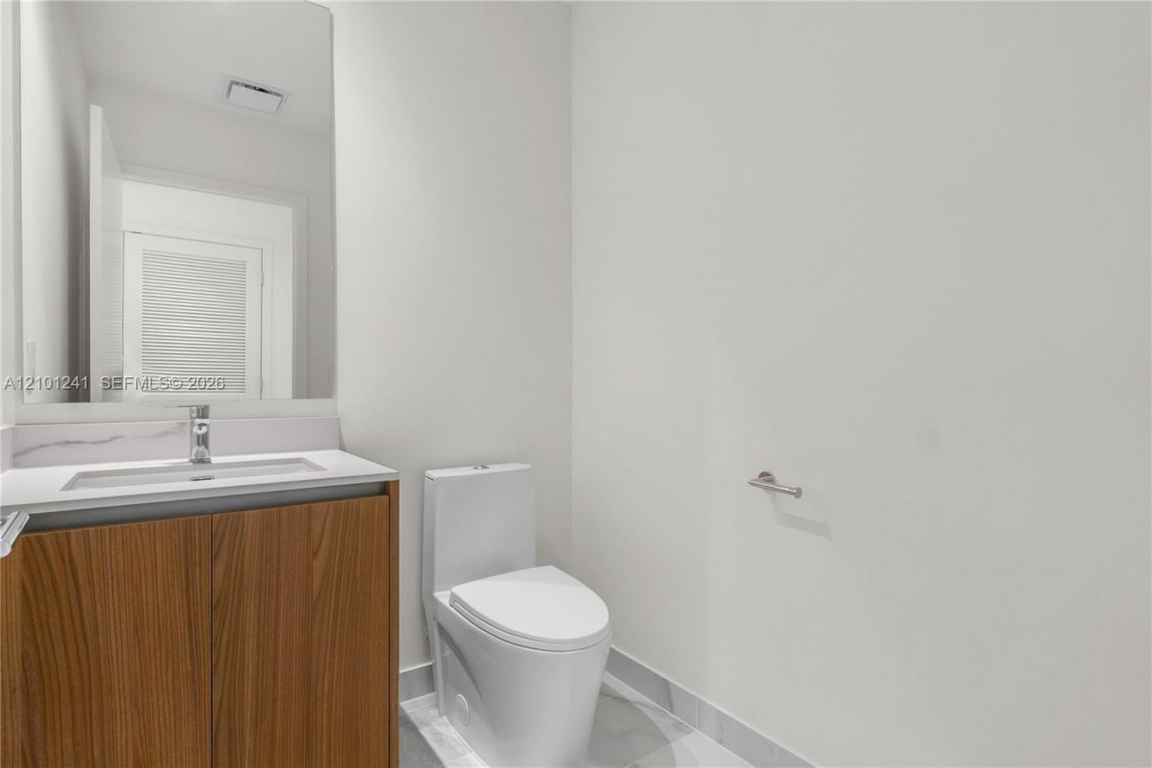 1400 Biscayne, Unit 1901, Miami, FL 33132 Photo