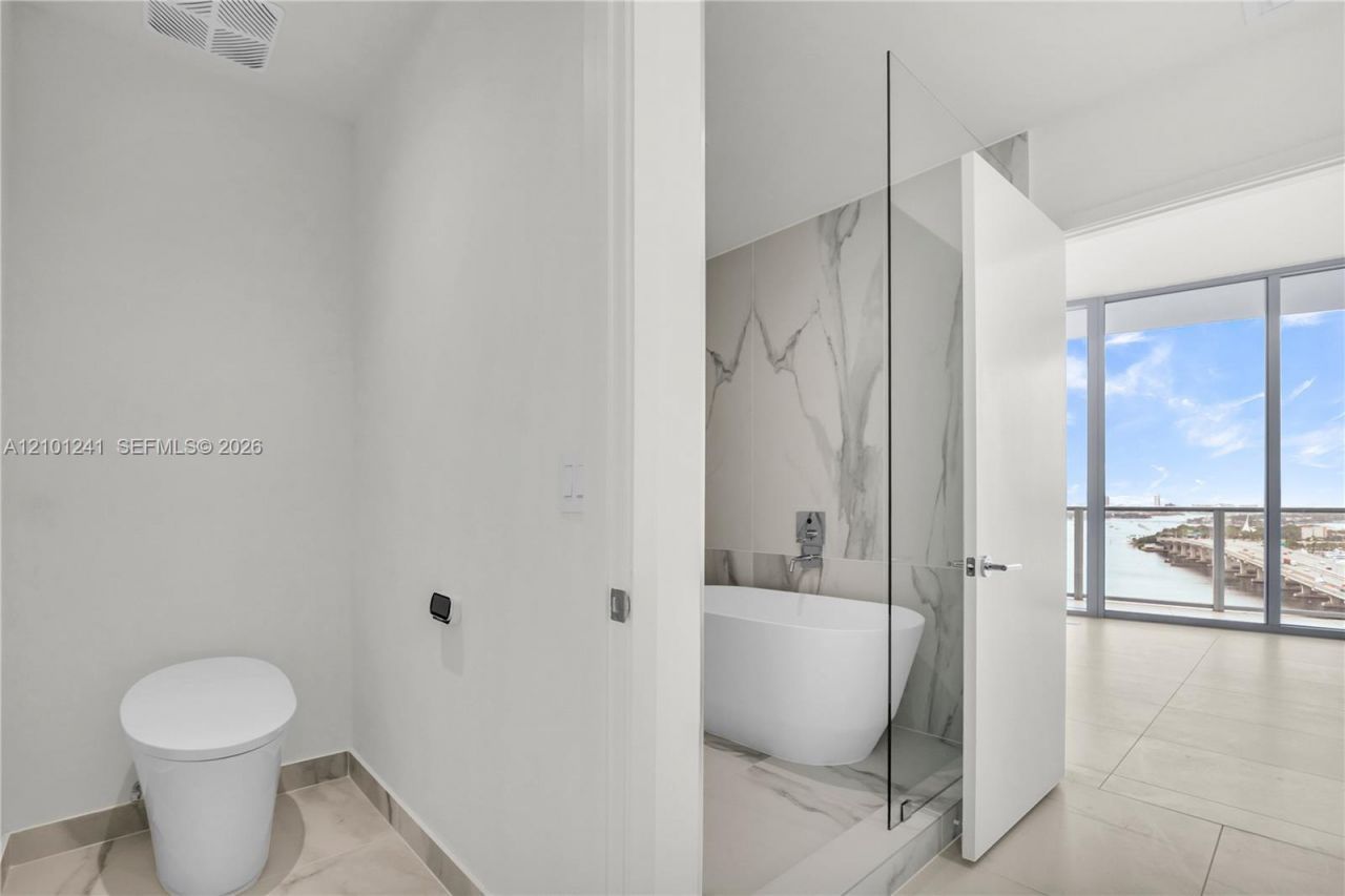 1400 Biscayne, Unit 1901, Miami, FL 33132 Photo