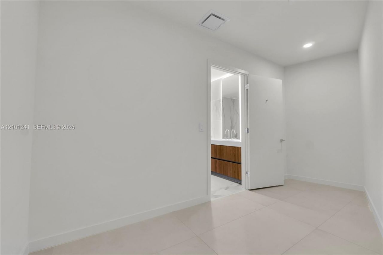 1400 Biscayne, Unit 1901, Miami, FL 33132 Photo