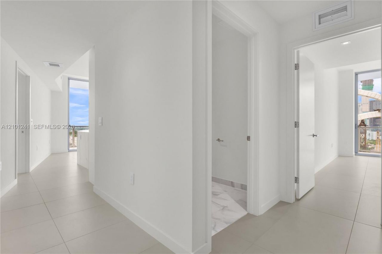 1400 Biscayne, Unit 1901, Miami, FL 33132 Photo
