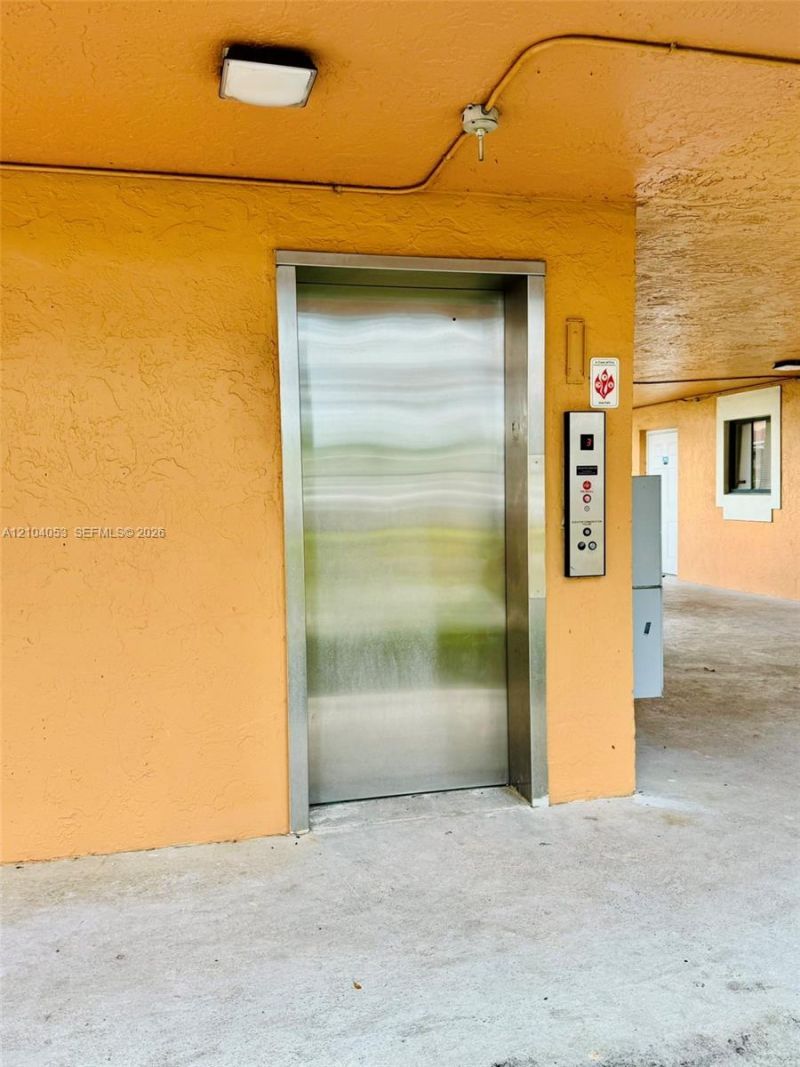 6900 SW 39th St, Unit 212K, Davie, FL 33314 Photo