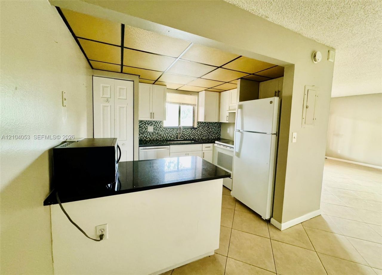 6900 SW 39th St, Unit 212K, Davie, FL 33314 Photo