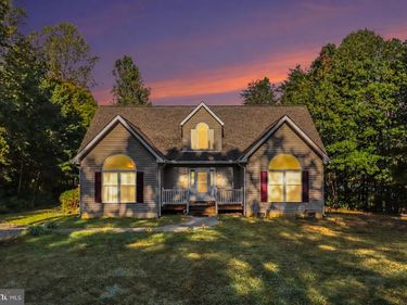 9 CATAMARAN COURT, BUMPASS, VA 23024