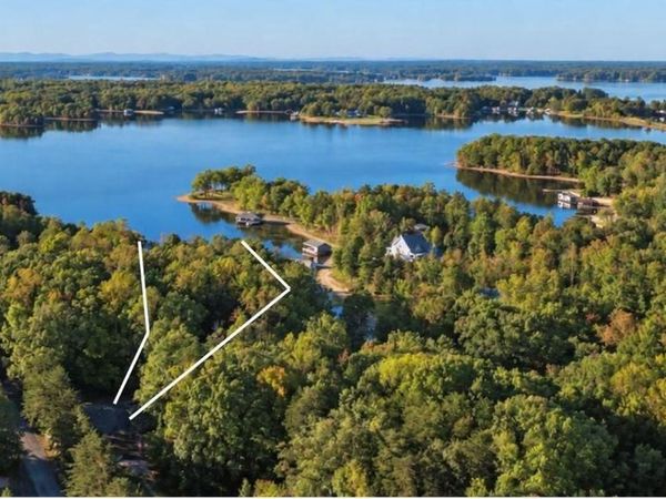 9 CATAMARAN COURT , BUMPASS, VA 23024
