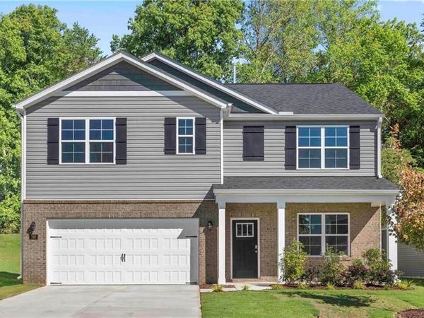 2716 Luxborough Lane , Mebane, NC 27302