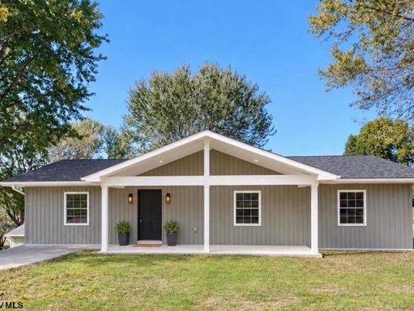 1317 Lincoln Way, Fairmont, WV 26554