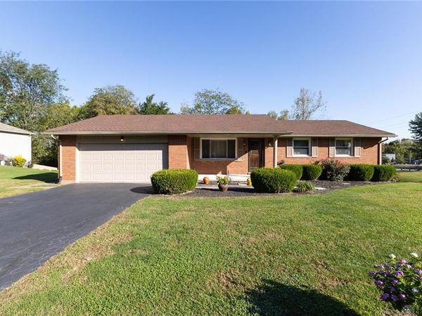 15 Windmere Drive, Troy, OH 45373