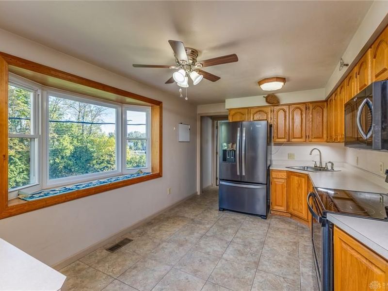 15 Windmere Drive, Troy, OH 45373 Photo 19