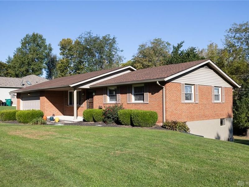 15 Windmere Drive, Troy, OH 45373 Photo 3
