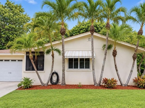 400 SW NATURA Avenue, Deerfield Beach, FL 33441