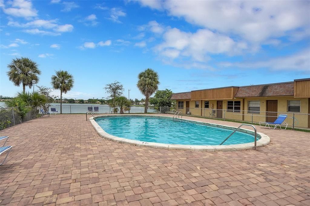 416 Lakeside Drive, Unit 128, Margate, FL 33063 Photo