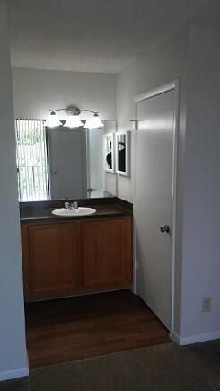728 Executive Center Drive, Unit 27, West Palm Beach, FL 33401 Photo