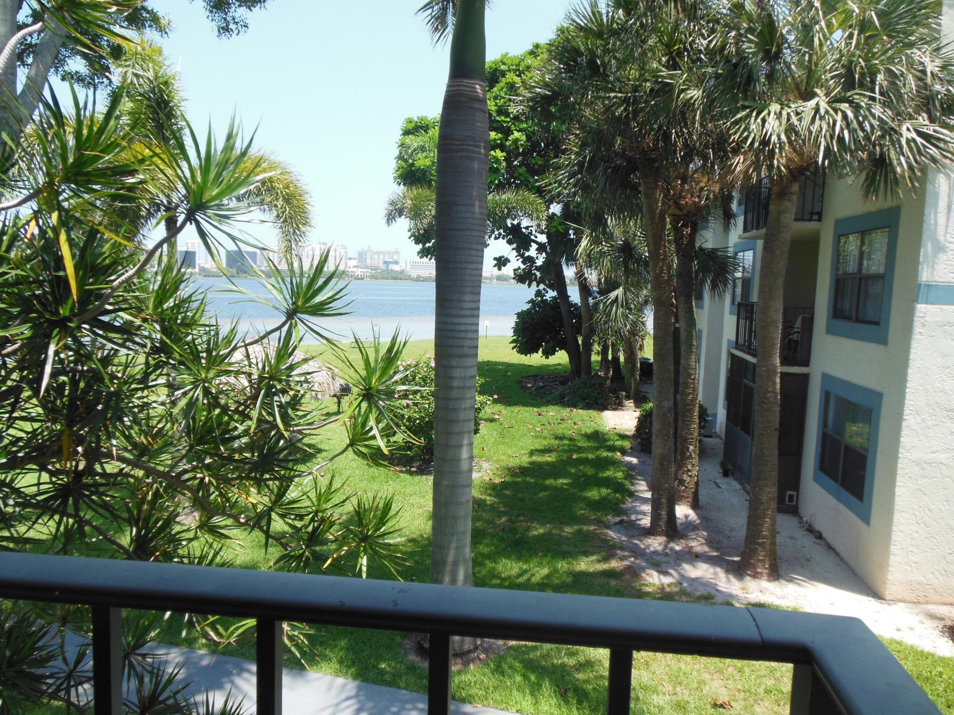 728 Executive Center Drive, Unit 27, West Palm Beach, FL 33401 Photo