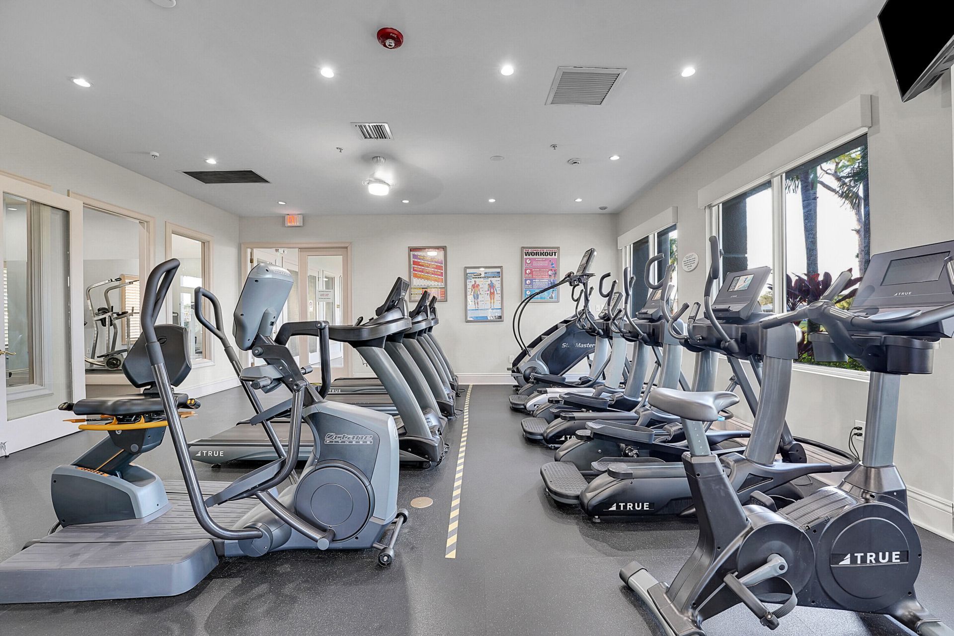 2755 Misty Oaks Circle, Royal Palm Beach, FL 33411 Photo