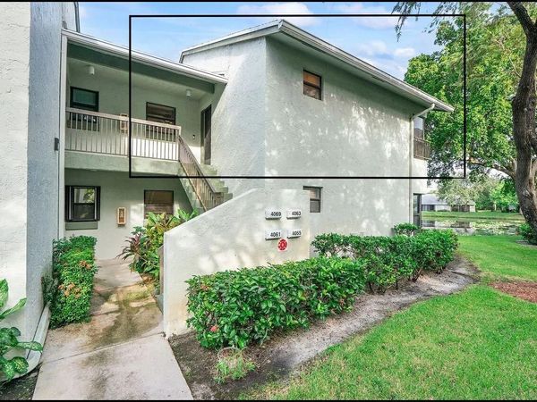 4063 CARAMBOLA Circle N, Unit 2977, Coconut Creek, FL 33066