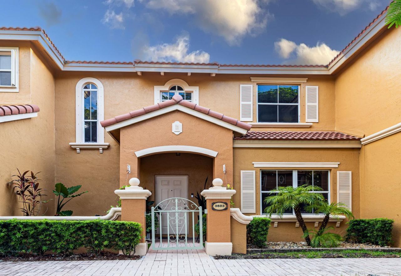 8422 NW 140th Terrace, Unit 3603, Miami Lakes, FL 33016 Photo