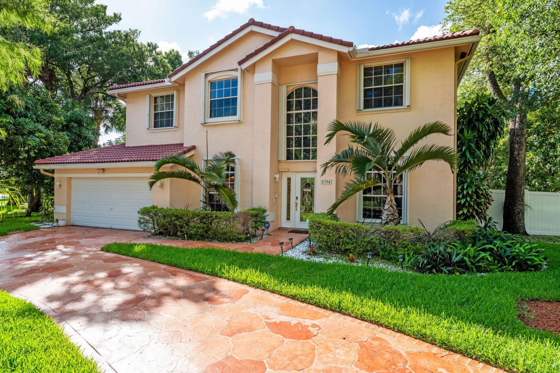 5304 NW 66th Avenue, Lauderhill, FL 33319 Photo