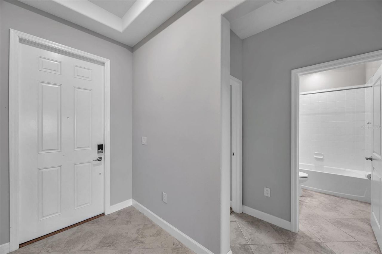 11412 Freshwater Ridge Drive , Riverview, FL 33569 Photo