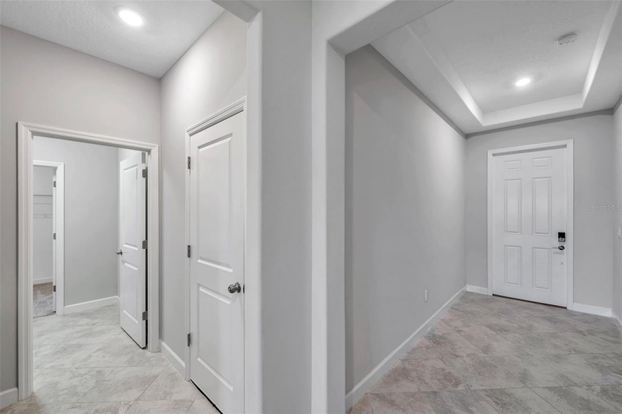 11412 Freshwater Ridge Drive , Riverview, FL 33569 Photo