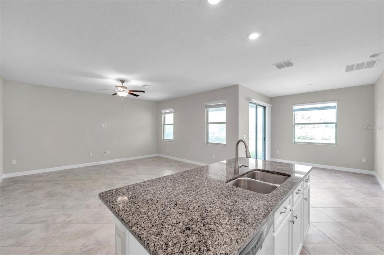 11412 Freshwater Ridge Drive , Riverview, FL 33569 Photo